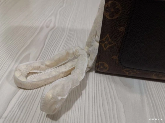 Vuitton VICTOIRE Louis 0417